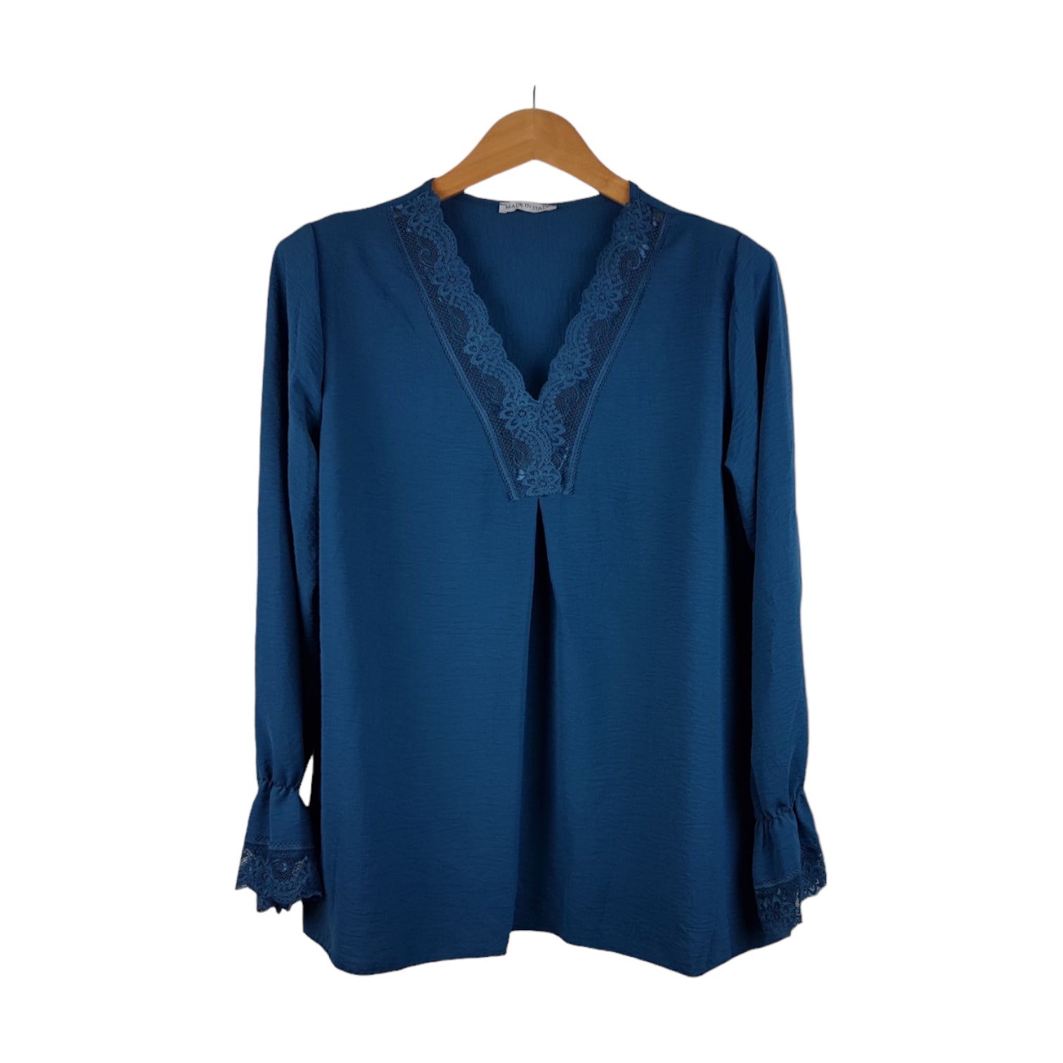 Blusa Azul Renda | Acexarme. Mais modelos Blusas Mulher disponíveis.