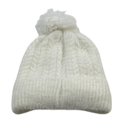 Gorro Branco Pompom Mulher | Acexarme. Mais modelos Gorros Mulher disponíveis.