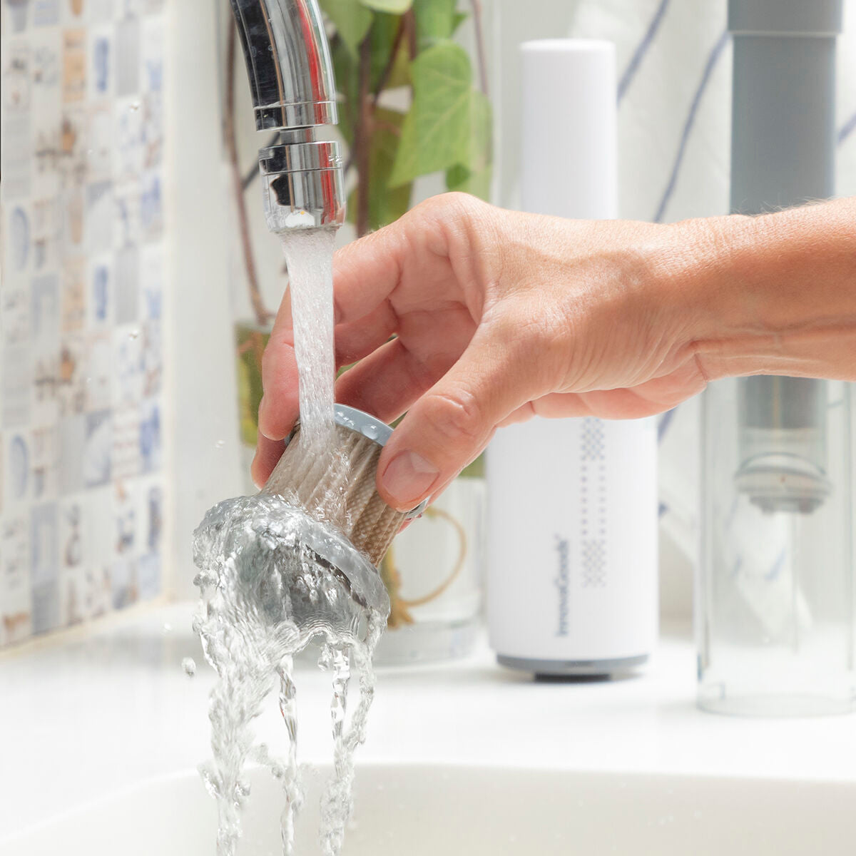 V14H1C0F9F95AA95057E2E11850DD3C38824R5276464P8